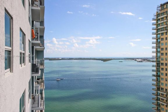 1111 Brickell Bay Dr # 2601, Miami FL 33131