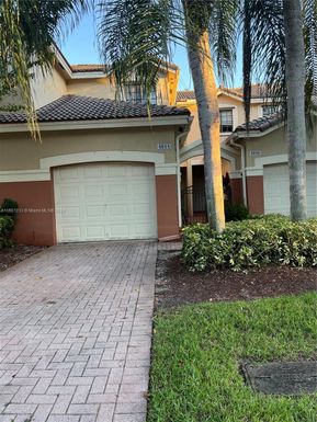 4014 Peppertree Dr, Weston FL 33332