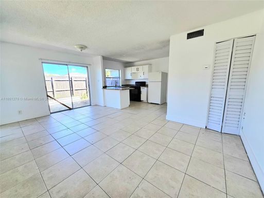 3104 NW 3rd Ave # 3, Pompano Beach FL 33064