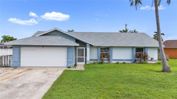 209 SW 10th TER, Cape Coral FL 33991