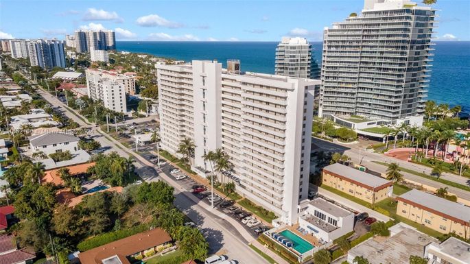 2200 NE 33rd Ave # 2J, Fort Lauderdale FL 33305