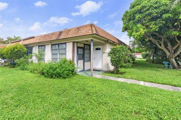 3645 SW Natura Ave # A, Deerfield Beach FL 33441