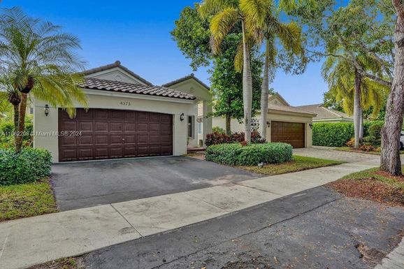 4373 Mahogany Ridge Dr, Weston FL 33331