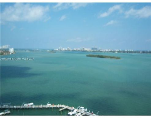 4000 Towerside Terr, Miami FL 33138