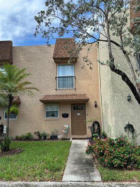 557 N Pine Island Rd # 30, Plantation FL 33324