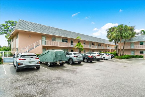 18081 SE Country Club Dr # 19, Jupiter FL 33469