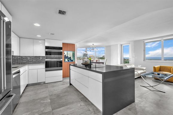 7135 Collins Ave # 736, Miami Beach FL 33141