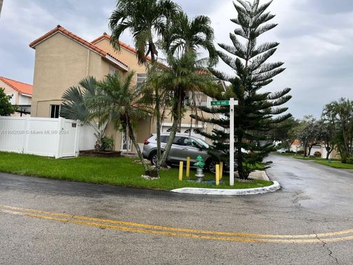 3600 Westminster St, Hollywood FL 33021