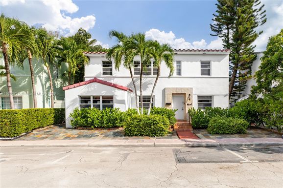 829 Espanola Way, Miami Beach FL 33139