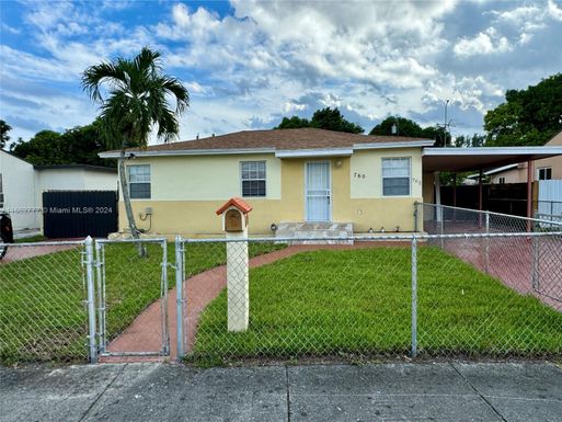 760 E 24th St, Hialeah FL 33013