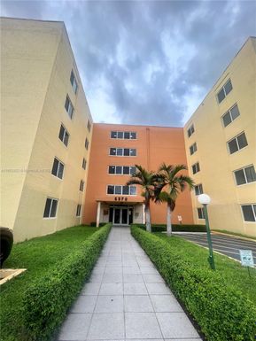 6970 NW 186th St # 305, Hialeah FL 33015