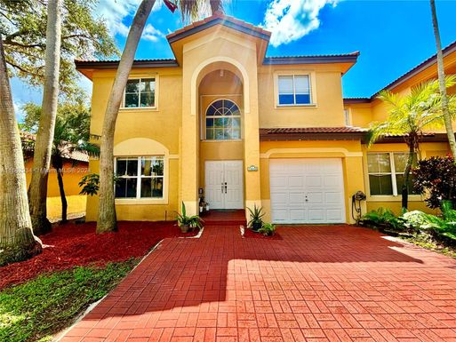 14034 S Forest Oak Cir, Davie FL 33325