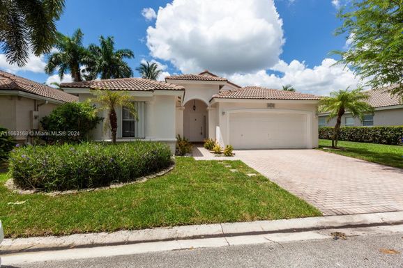 4929 SW 33rd Way, Hollywood FL 33312