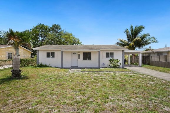 2660 NW 25th St, Fort Lauderdale FL 33311