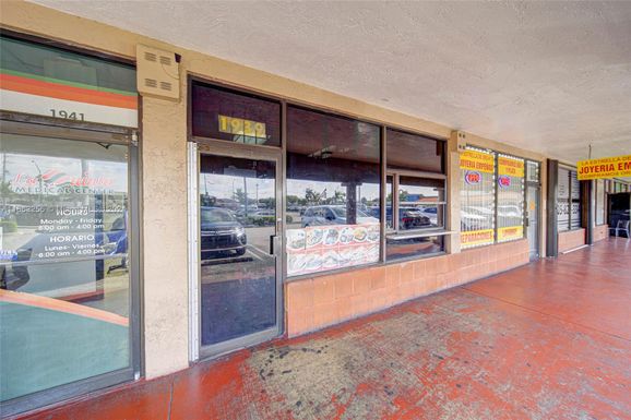 Cafeteria in Hialeah Second Generation Turn Key Money, Hialeah FL 33012