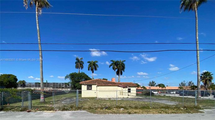 13400 Alexandria Dr, Opa-Locka FL 33054