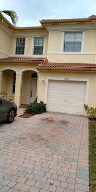 2842 SW 85 AV # 102, Miramar FL 33025