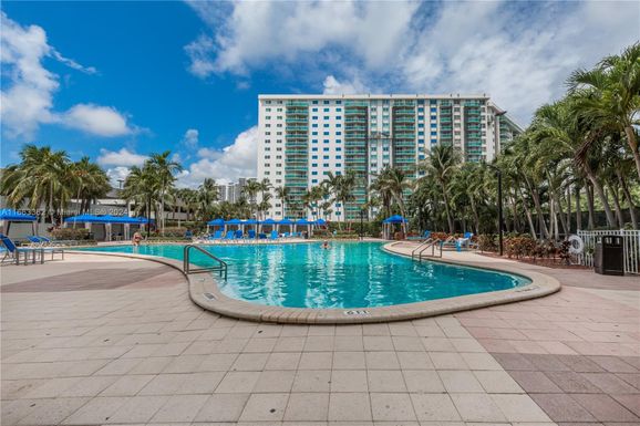 19370 Collins Ave # 307, Sunny Isles Beach FL 33160