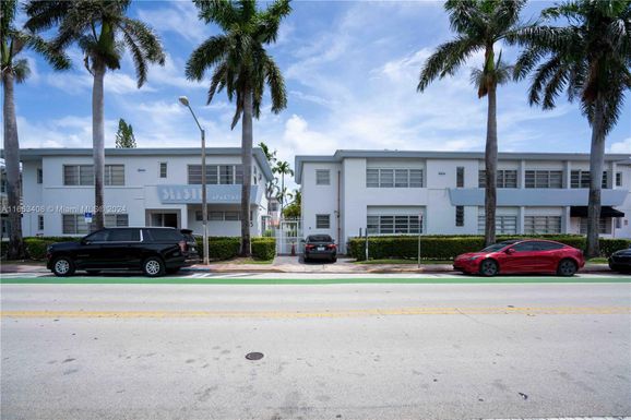 8315 Byron Ave # 2A, Miami Beach FL 33141