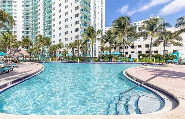 3001 S Ocean Dr # 707, Hollywood FL 33019