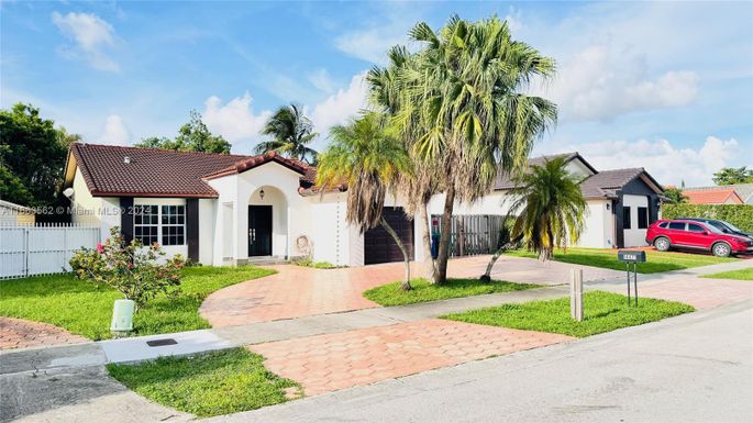 14471 SW 52nd St, Miami FL 33175