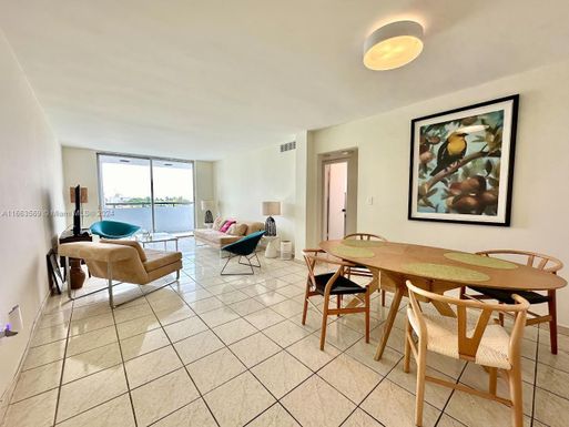 7440 Harding Ave # 501, Miami Beach FL 33141