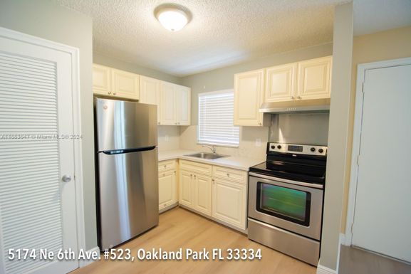 5174 NE 6th Ave # 523, Oakland Park FL 33334