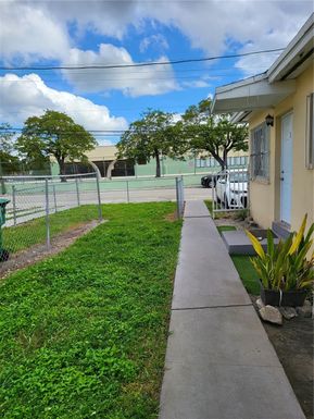 1900 NW 31 st # 4, Miami FL 33142