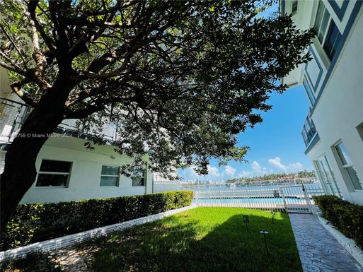 946 Bay Dr # 10, Miami Beach FL 33141