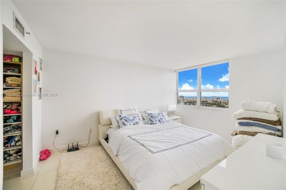 650 West Ave # 2010, Miami Beach FL 33139