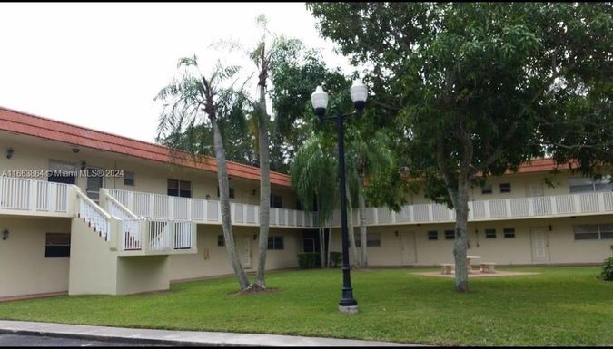 14901 SW 4th St # 14A, Pembroke Pines FL 33027