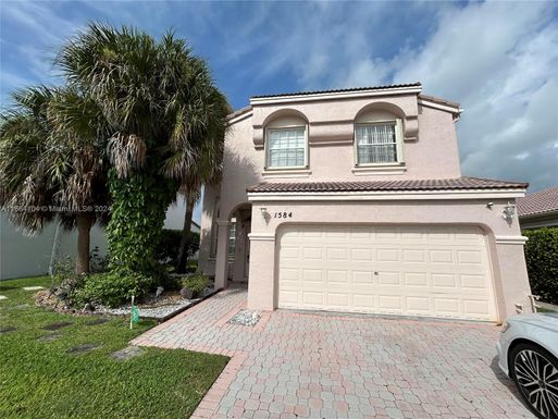 1584 NW 158th Ave, Pembroke Pines FL 33028