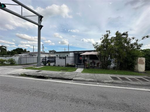 6060 NW 7th St, Miami FL 33126