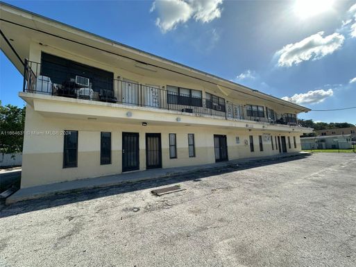 2987 NW 46th St # 3, Miami FL 33142