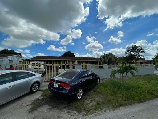 20411 NW 43rd Ct, Miami Gardens FL 33055