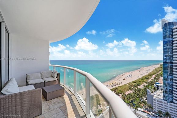 6365 Collins Ave # 2206, Miami Beach FL 33141