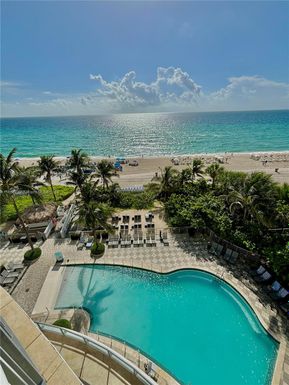 17375 Collins Ave # 702, Sunny Isles Beach FL 33160