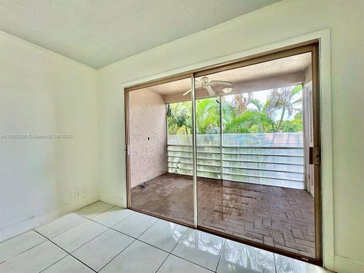 8605 W Sample Rd # 209, Coral Springs FL 33065