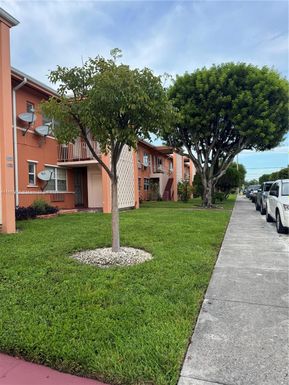 3551 SW 10th St # 8A, Miami FL 33135