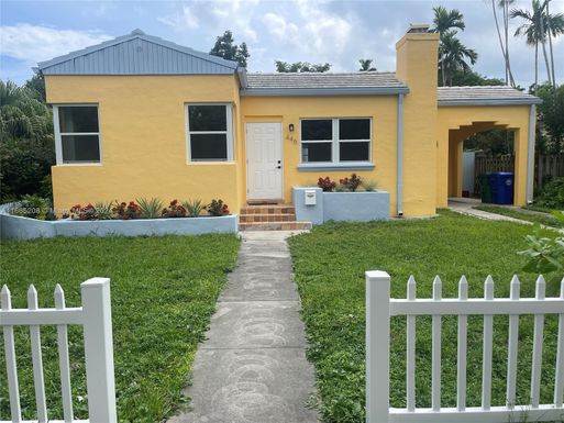 446 NE 75th St, Miami FL 33138