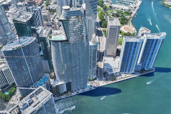 300 Biscayne Blvd Way # 2609, Miami FL 33131