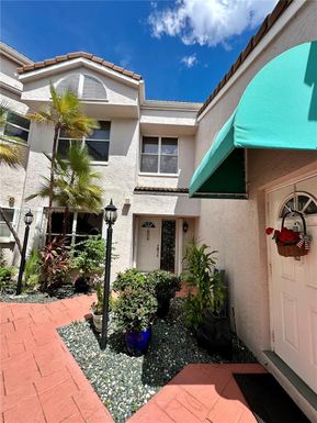 14901 SW 15th St # 14901, Pembroke Pines FL 33027