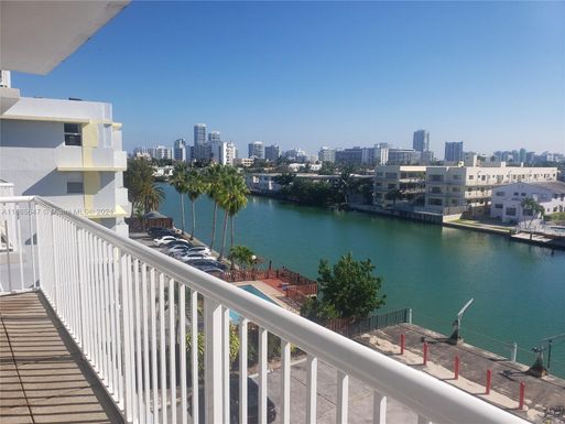 110 S Shore Dr # 5E, Miami Beach FL 33141