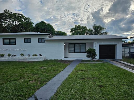 762 NW 188th Dr, Miami Gardens FL 33169