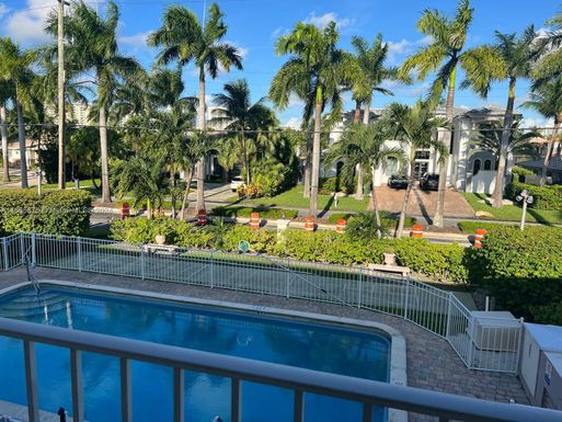 500 Layne Blvd # 14, Hallandale Beach FL 33009