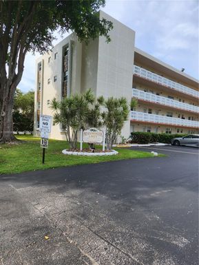 1024 SE 3rd Ave # 304, Dania Beach FL 33004