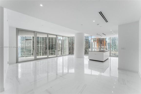 300 Biscayne Blvd Way # 2507, Miami FL 33131