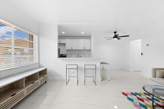 7333 Gary Ave # 202, Miami Beach FL 33141