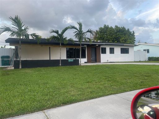 10441 SW 50th Ter, Miami FL 33165