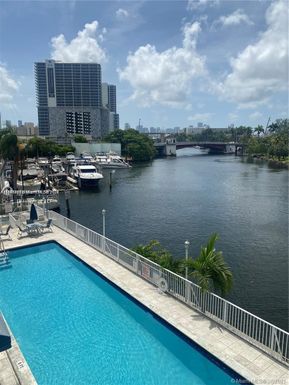 1740 NW N River Dr # 325, Miami FL 33125